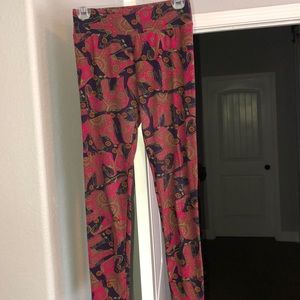 Lularoe fun patterned leggings!